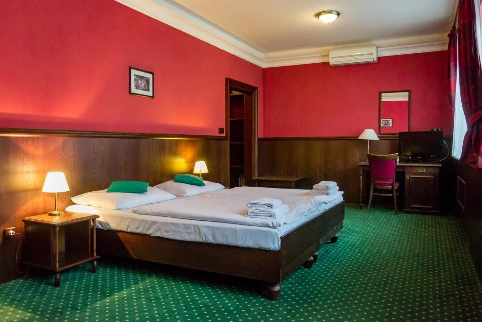 Hotel U Hejtmana Šarovce