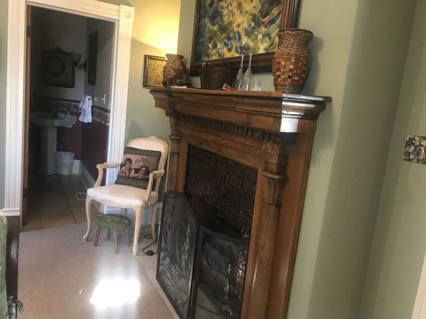 Historic Iron Horse Inn