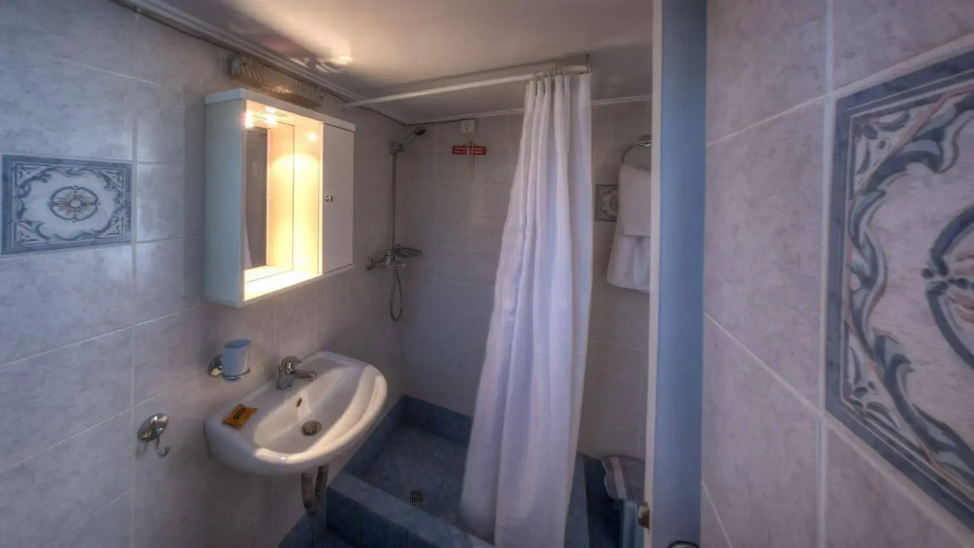 Zina Hotel Apartments