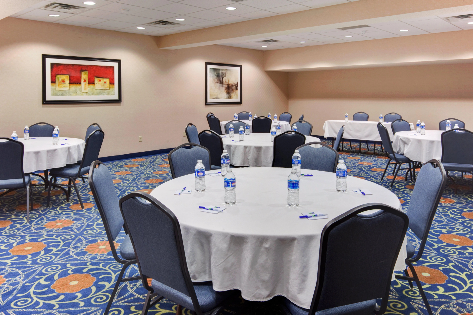 Holiday Inn Express Hotel & Suites Detroit-Novi by IHG