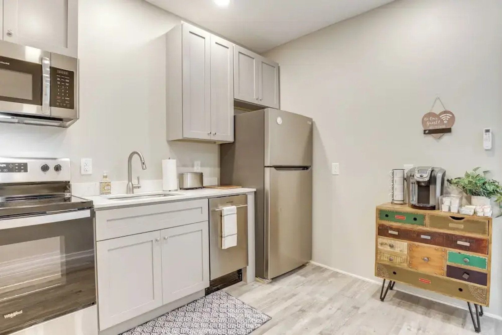 Chic Apt in the Heart of Downtown Canandaigua