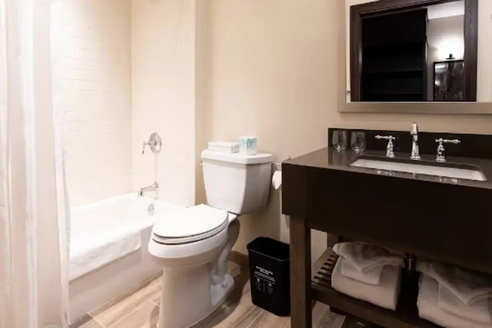 Maswik Lodge - Inside the Park