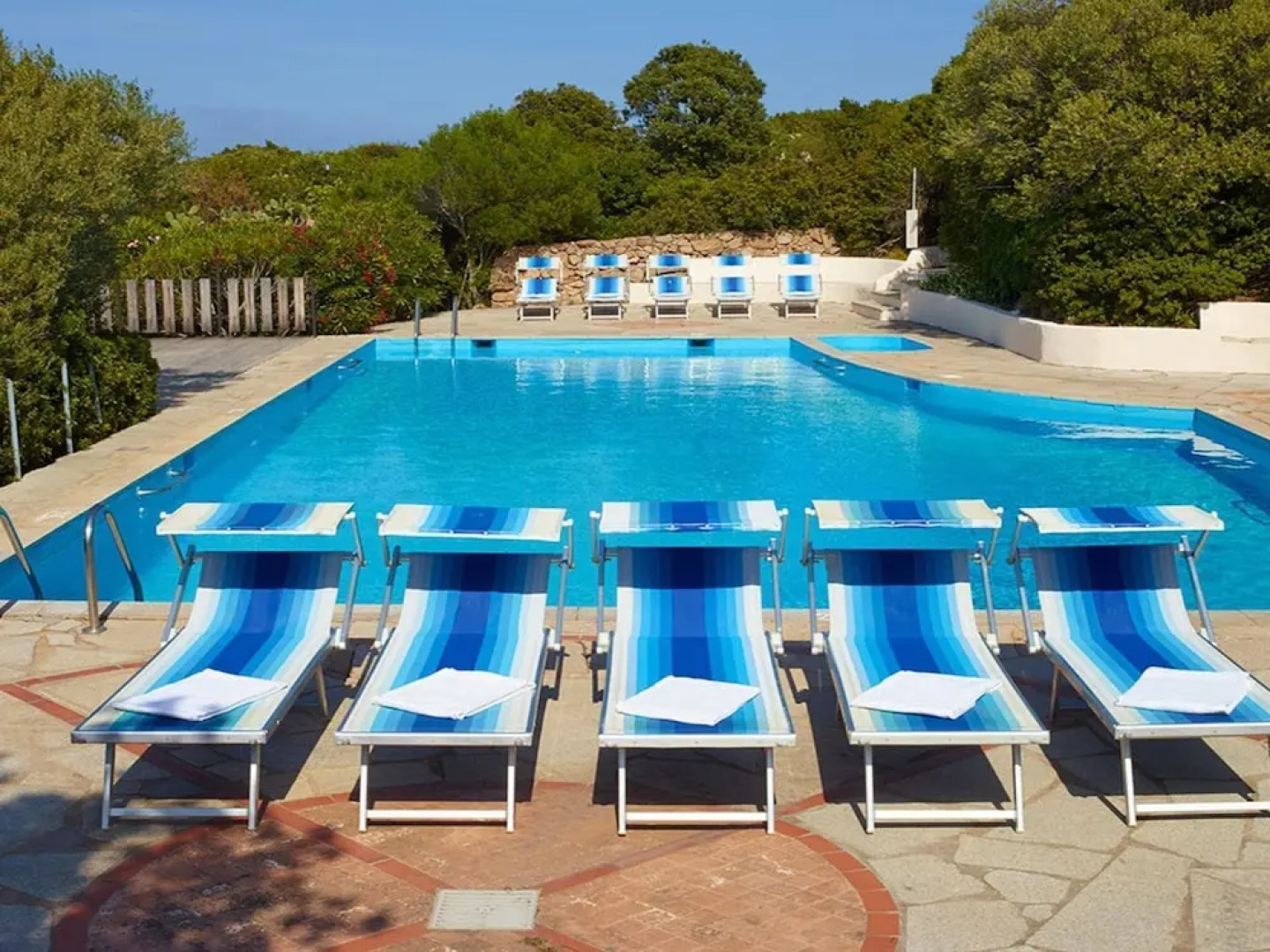 Well-kept Apartment With Balcony or Terrace Near the sea