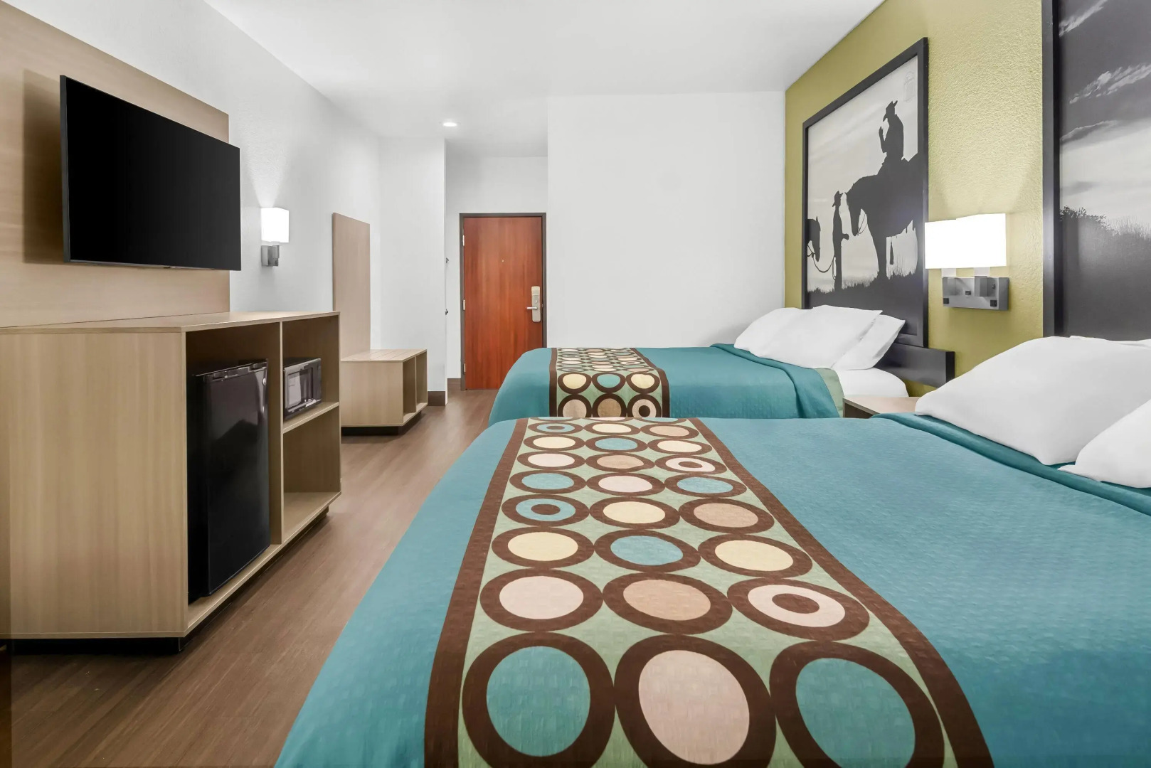 Super 8 by Wyndham Weatherford