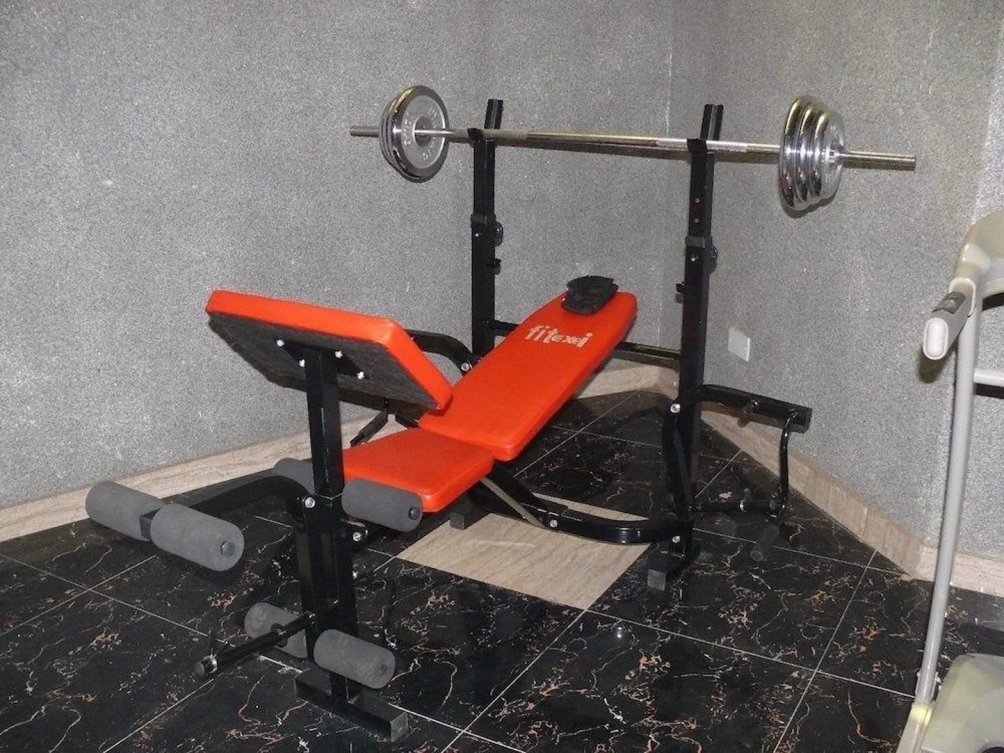 Max Royal Hotel & Suites