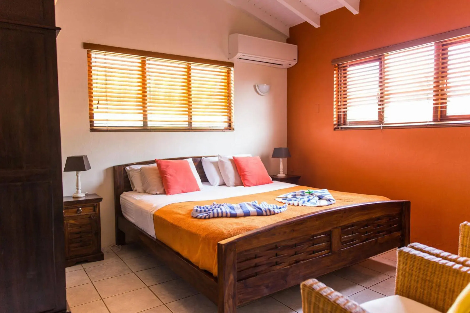 Cariñas Studio Apartments