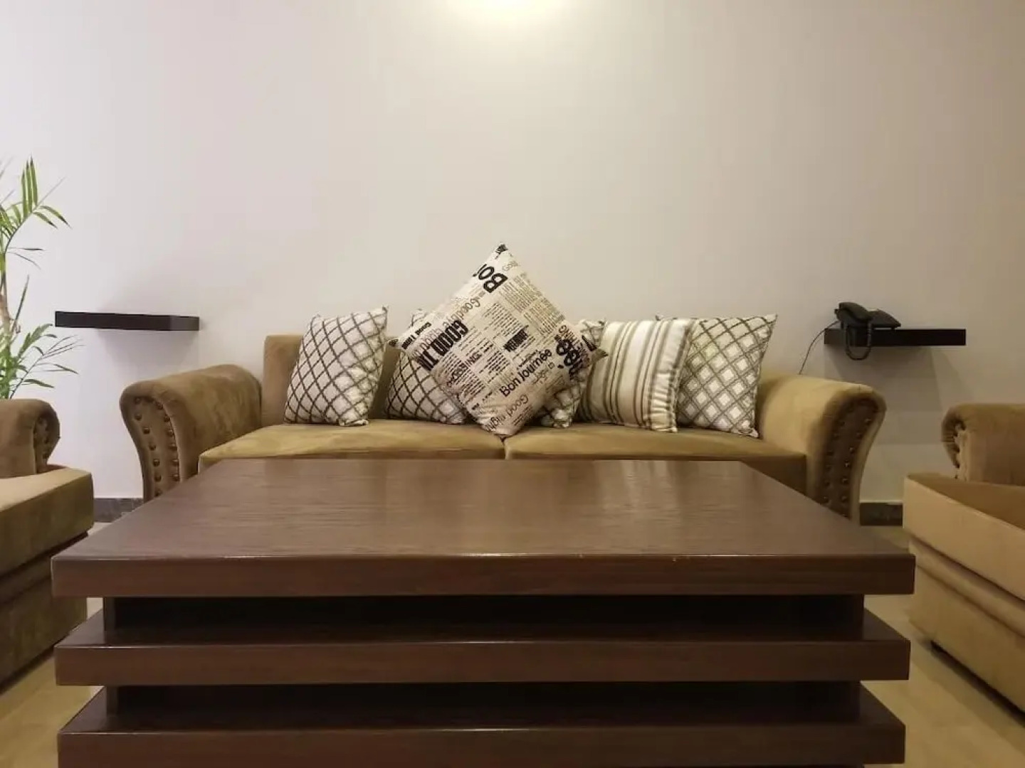 Zifan Hotel & Suites