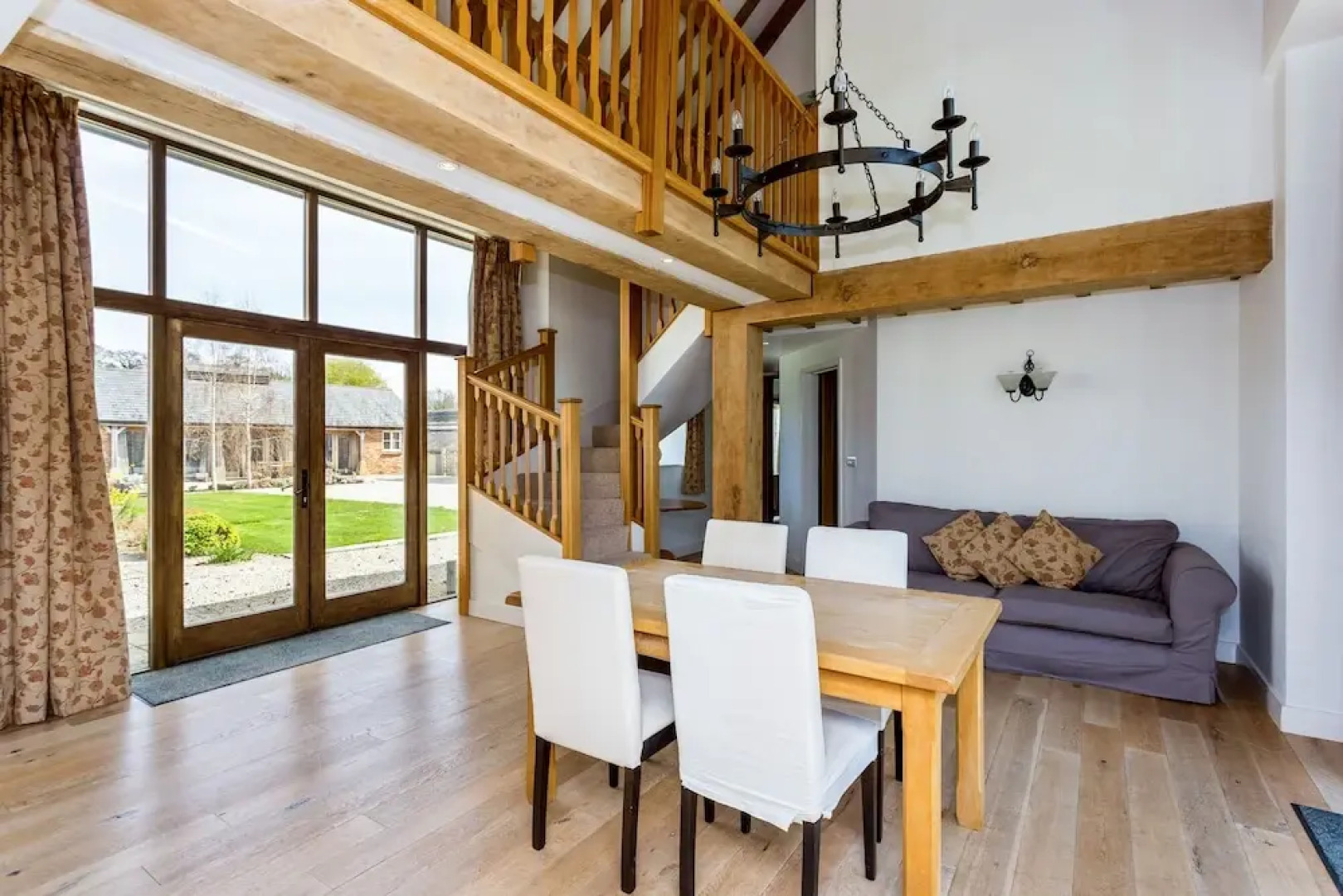 Vintage Barn Conversion near Faringdon