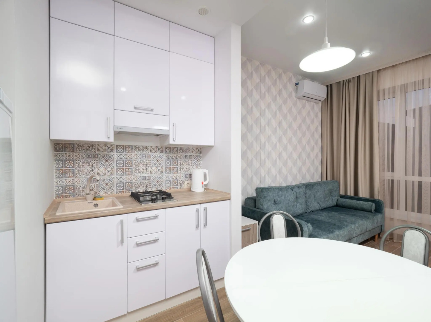 Апартаменты на улице Субтропическая