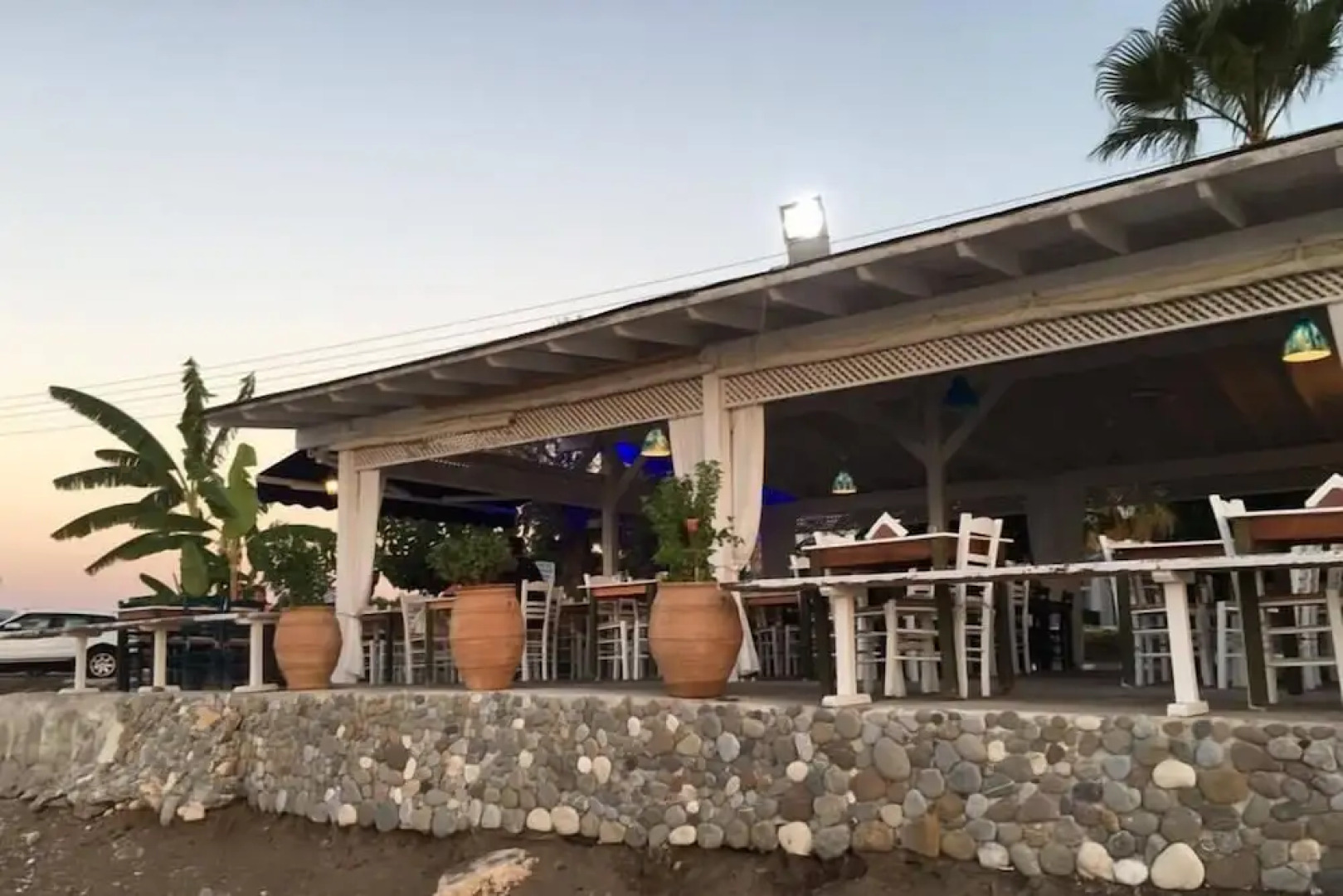 Periyiali Apartments