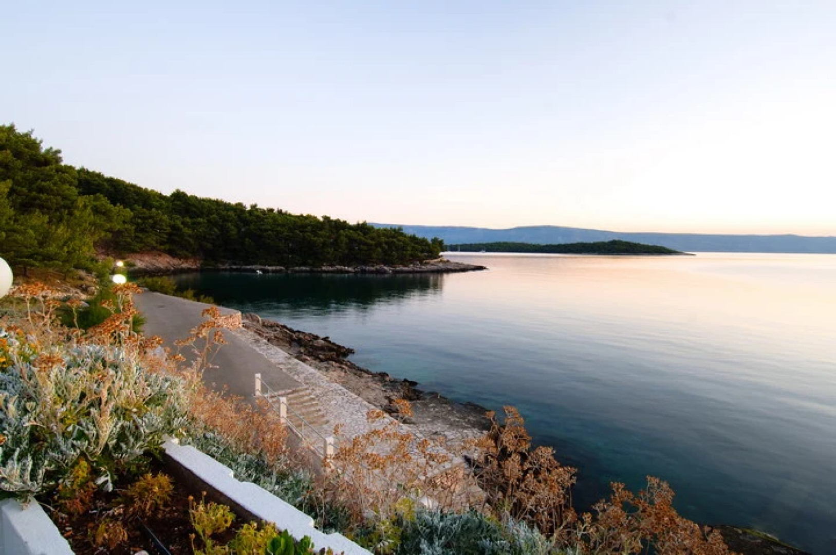 Hotel & App. Fontana Jelsa
