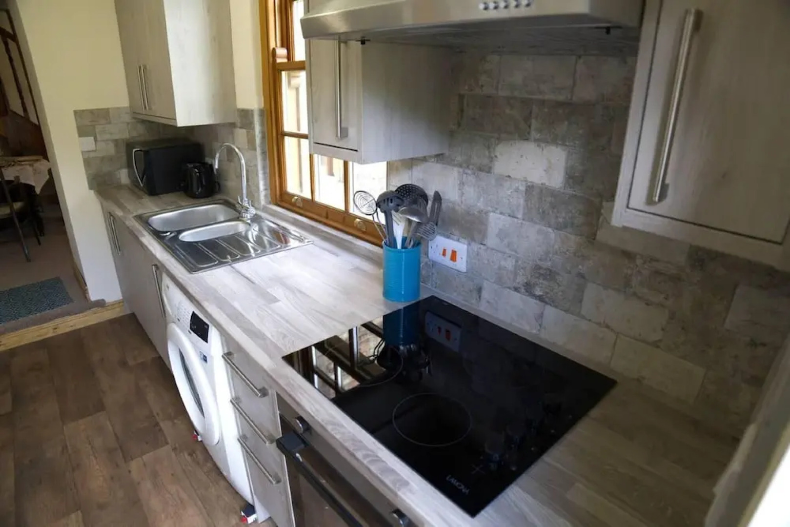 Cottage - Sleeps 2 - Garden - Parking