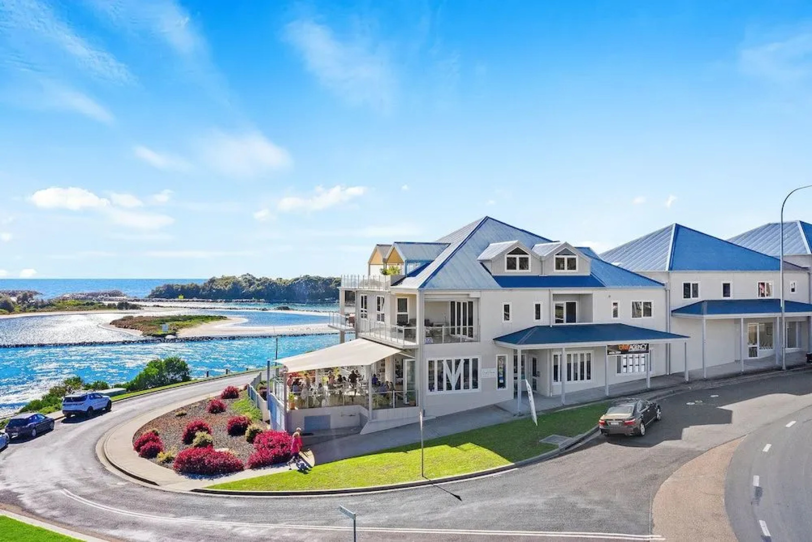 Southbound Escape at the Wharf