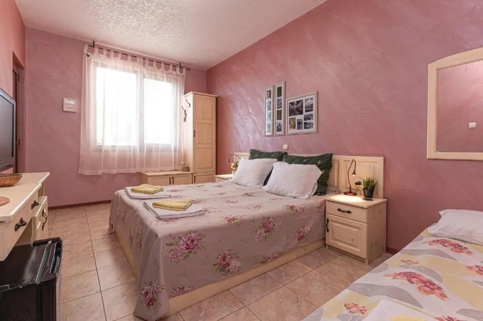 Semeen hotel i restorant Rajski zaliv