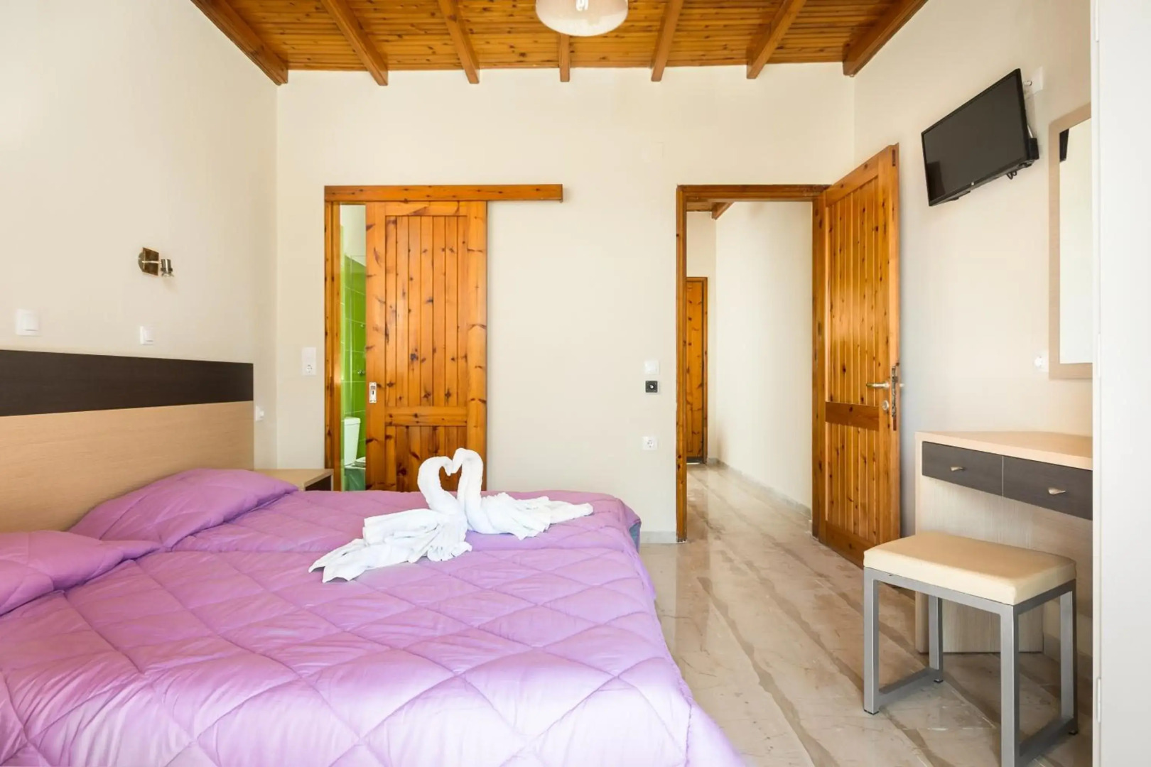 Fouxia Apartments and Studios