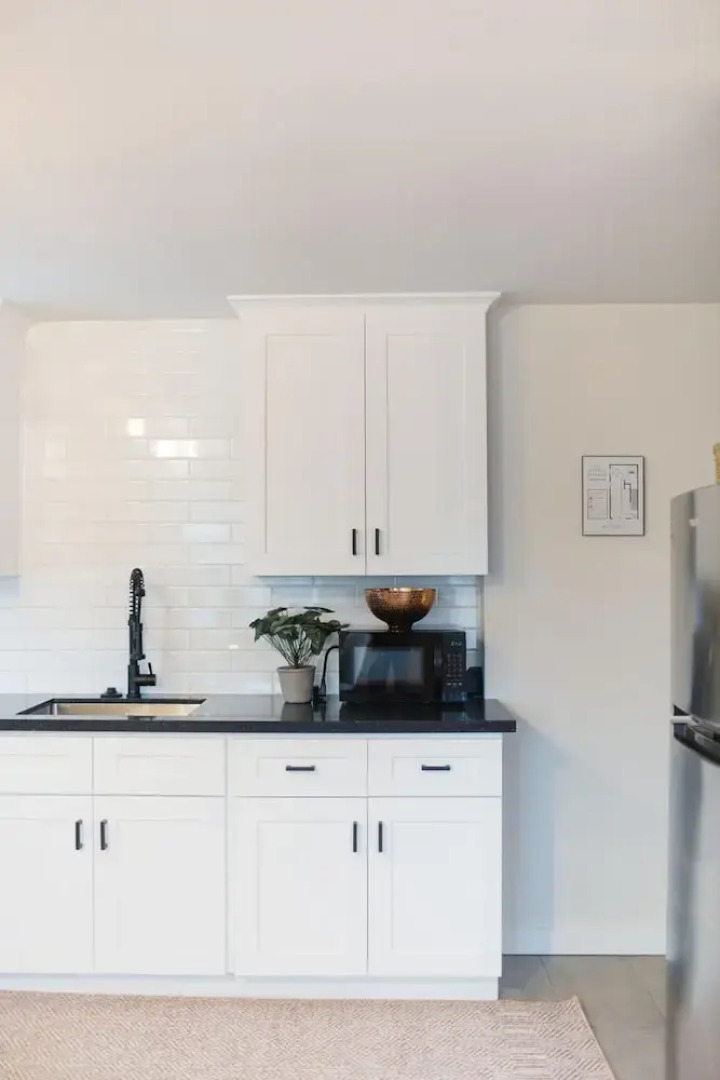 The Ballard Socialite