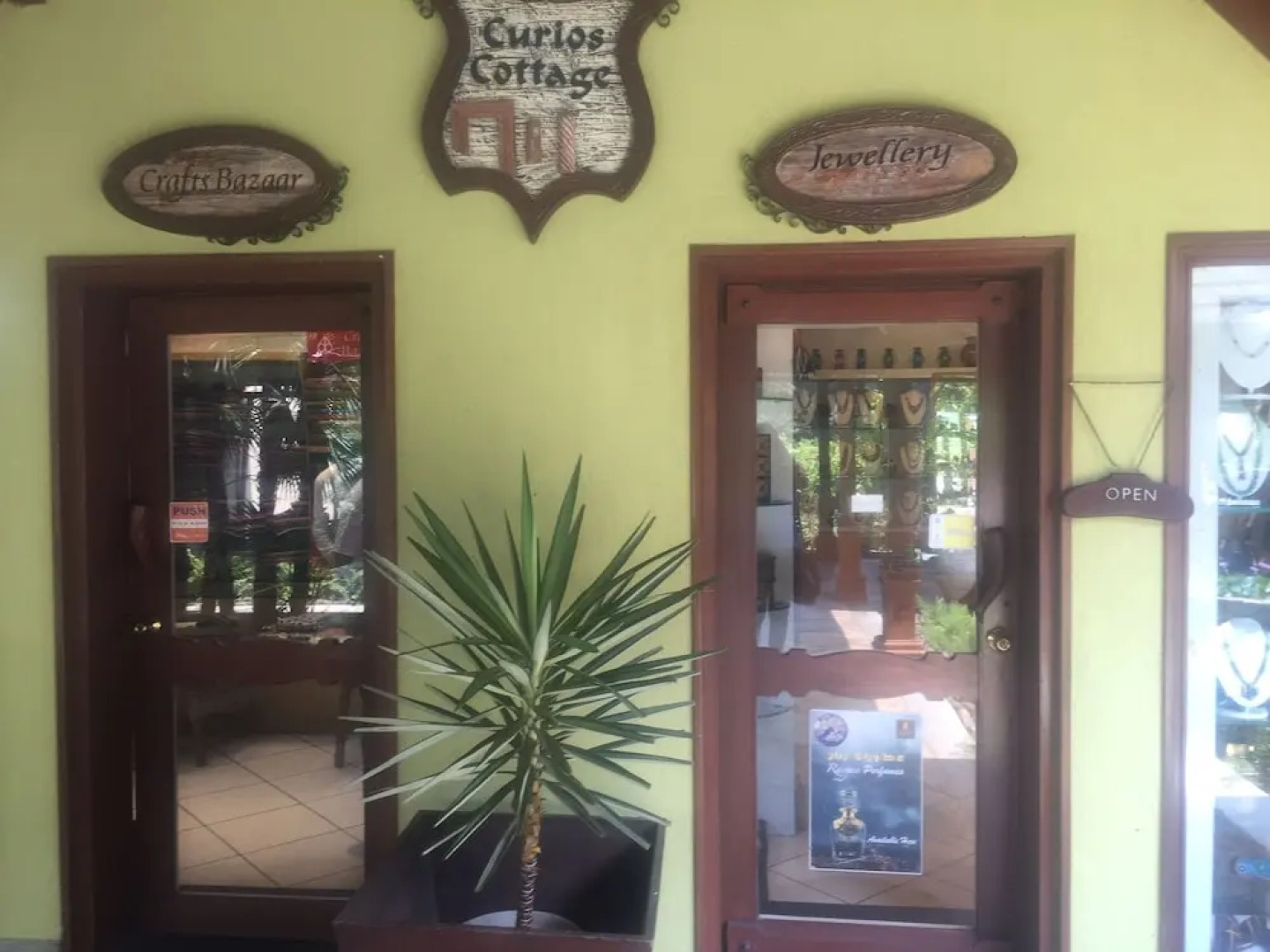 Radisson Plaza Resort & Spa