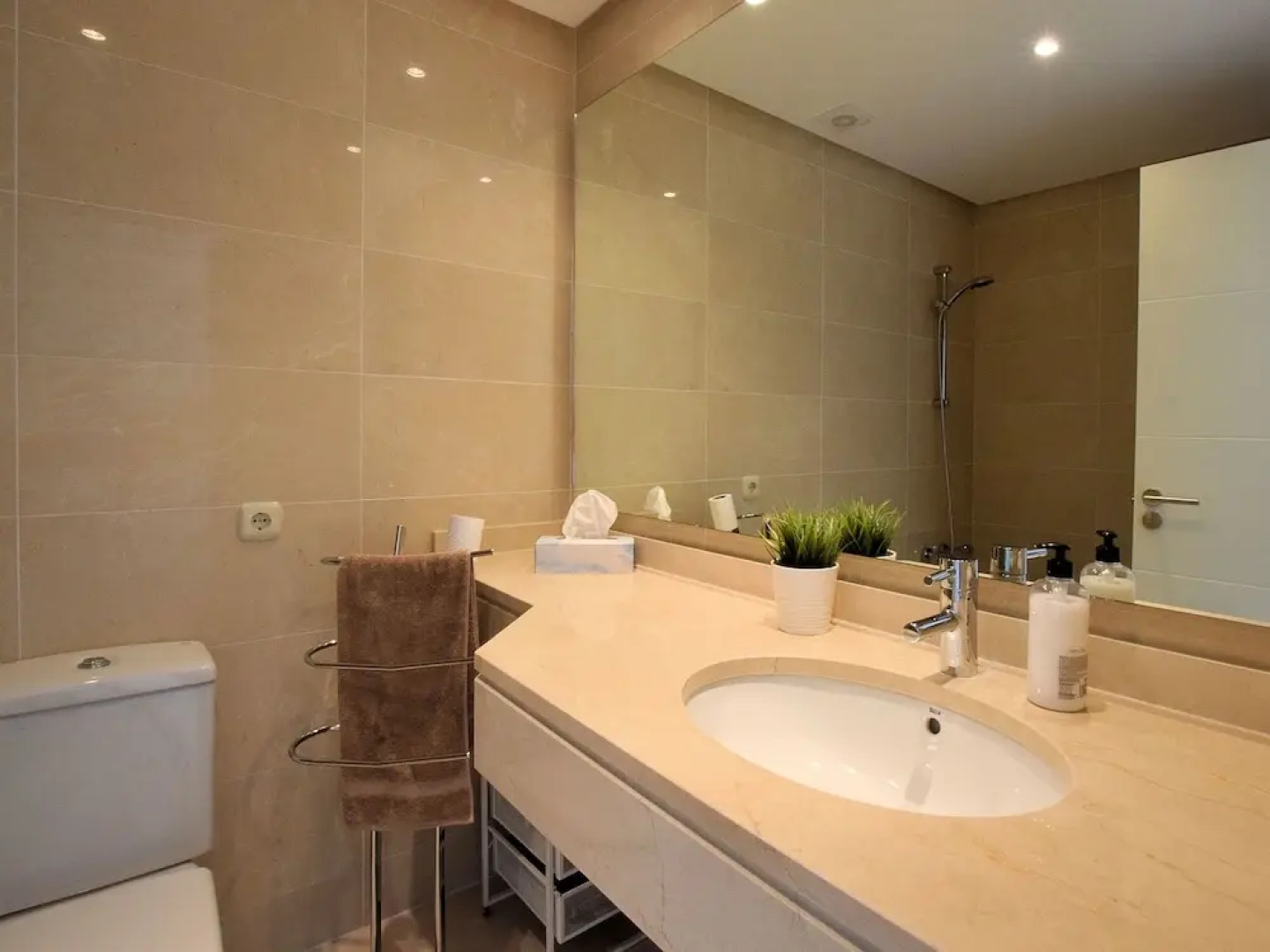 Beautiful Apartment in Estepona With Sauna
