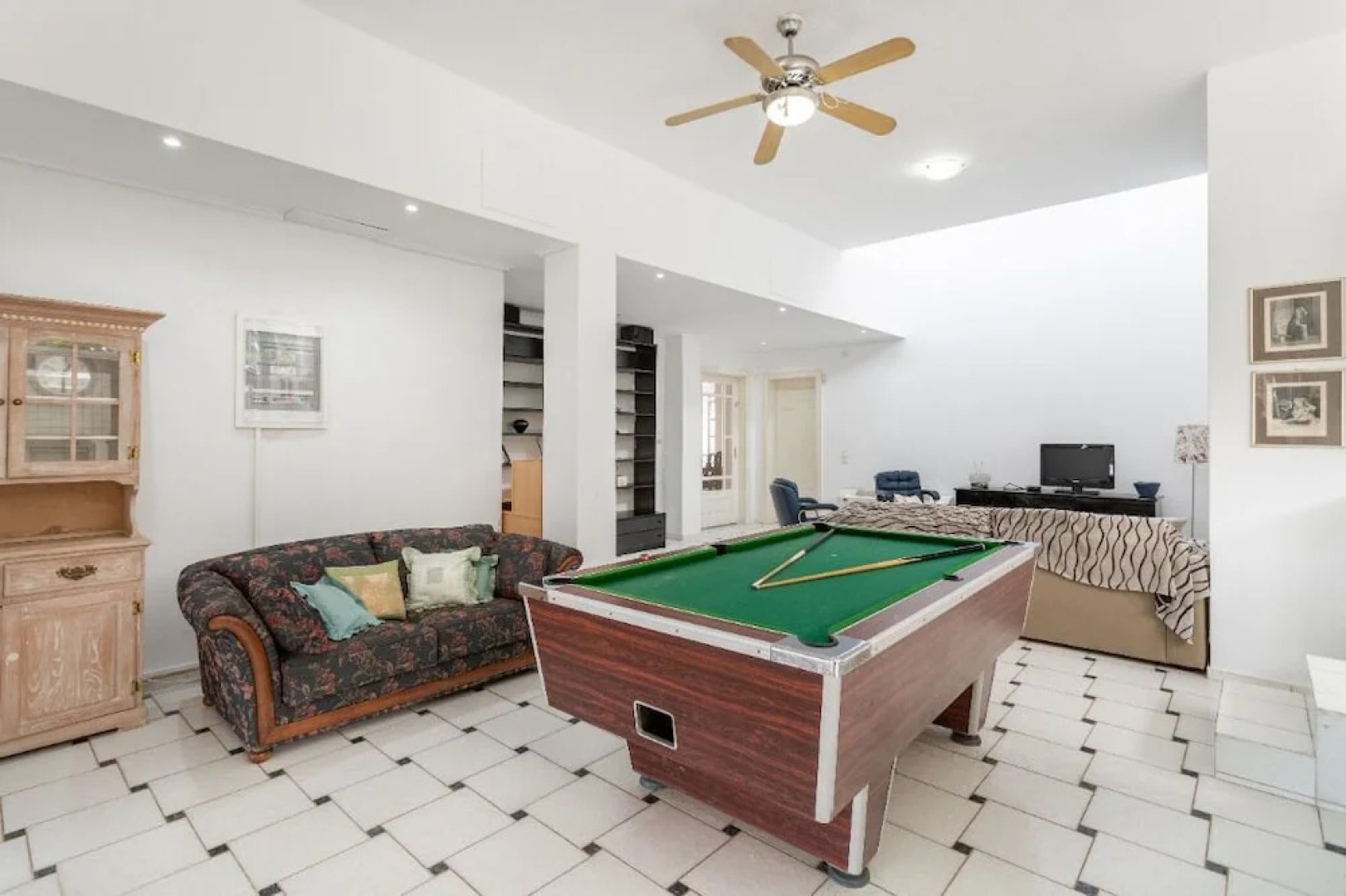 Artemis Villa near Athens airport