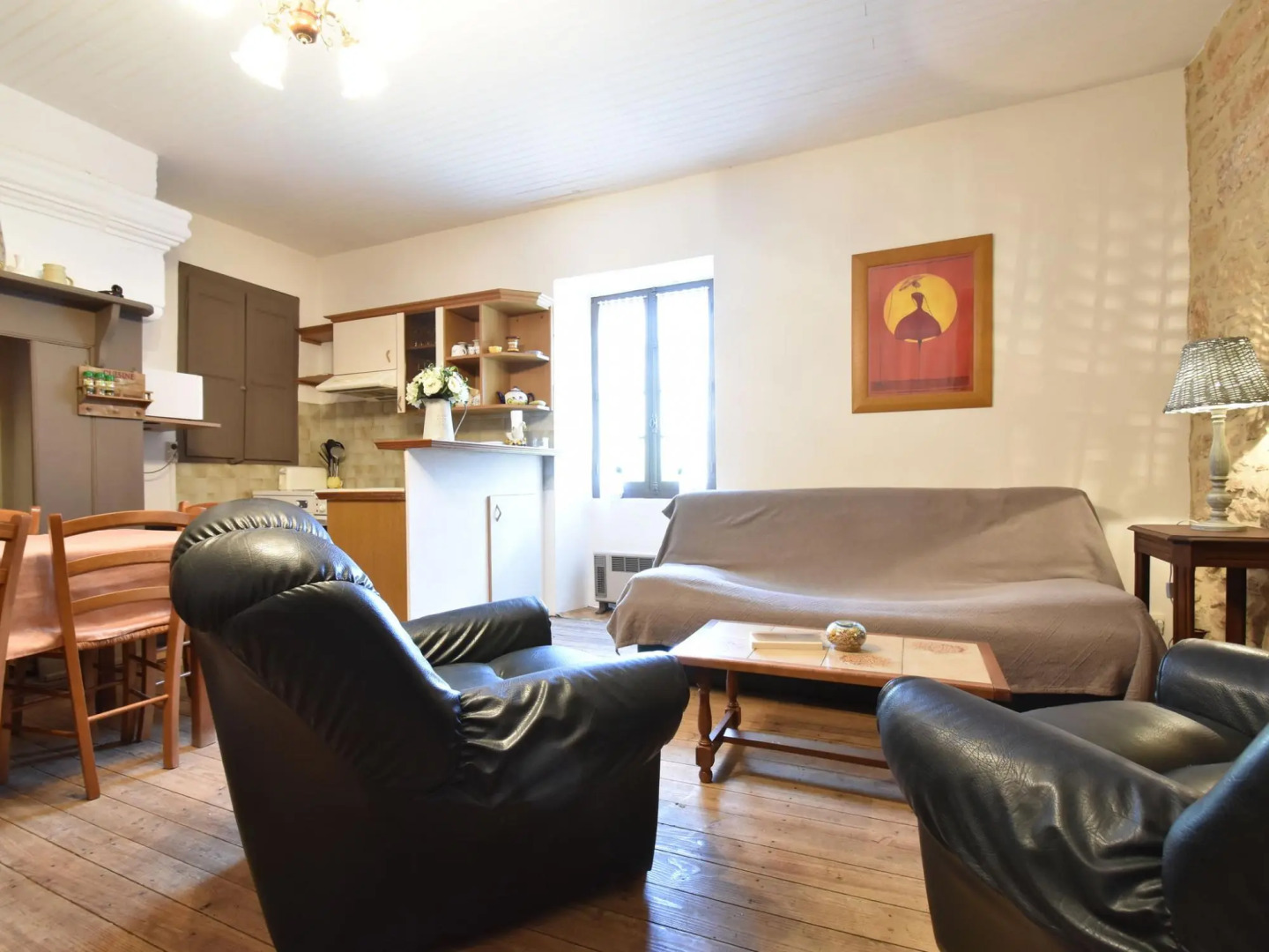 Vintage Holiday Home in Besse with Swimming Pool