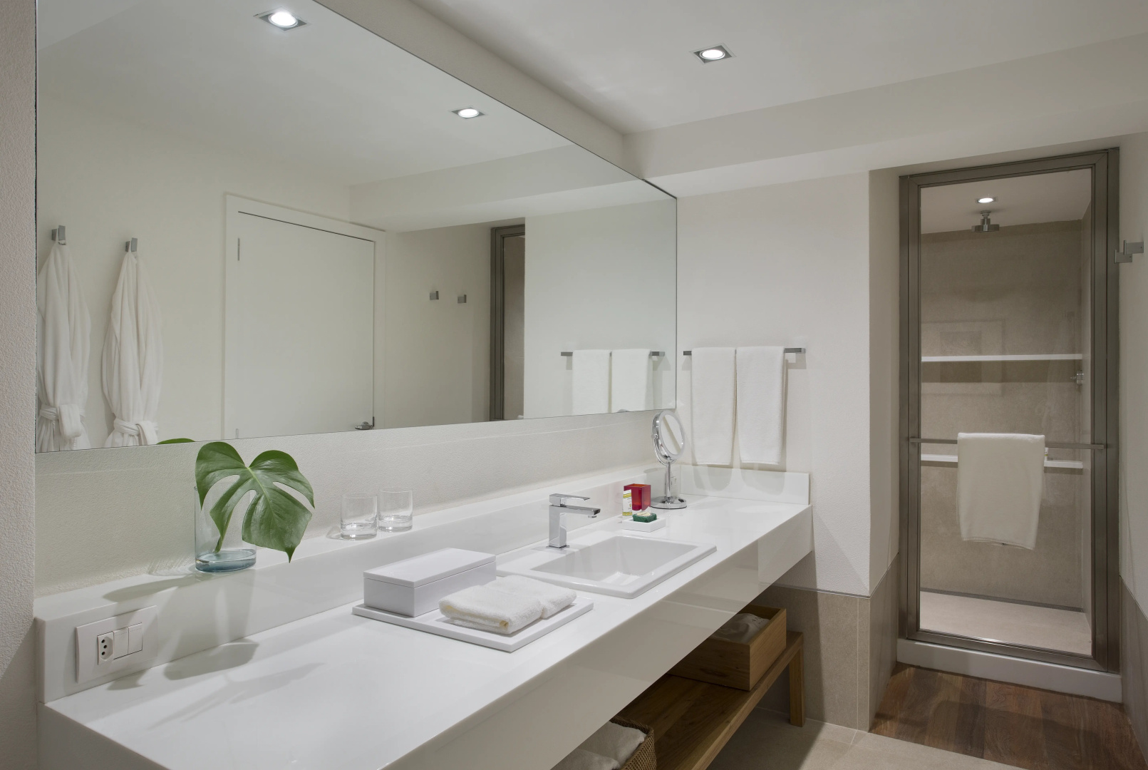 Marina All Suites Hotel