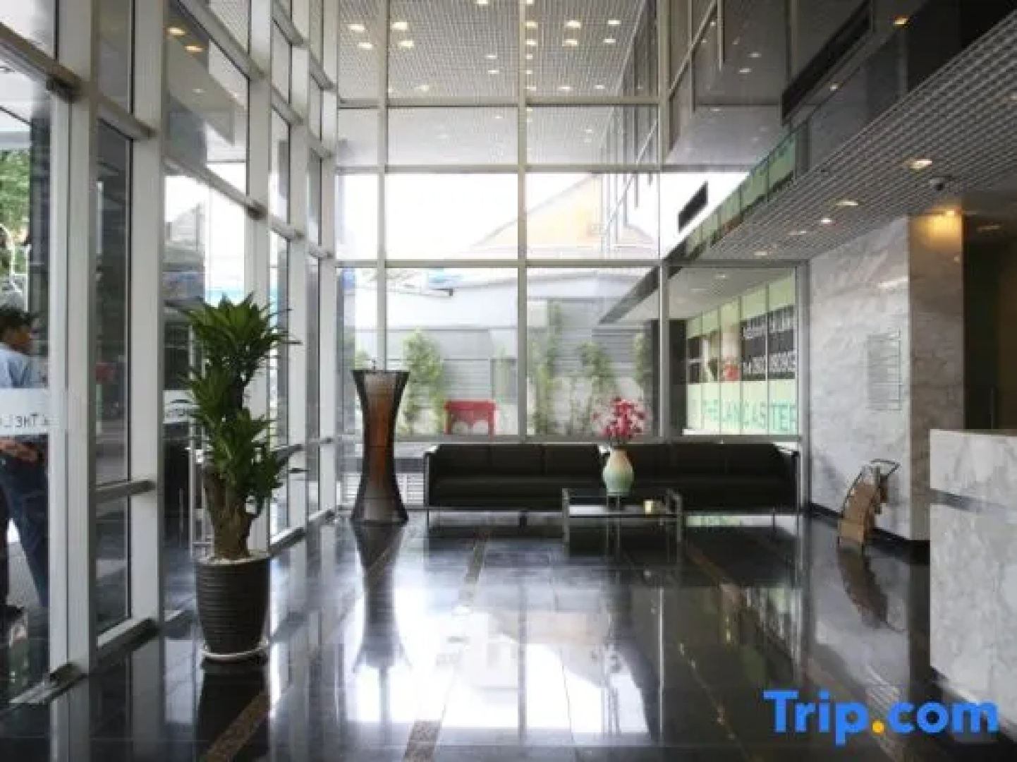 Lancaster Saigon Serviced Apartments Le Thanh Ton