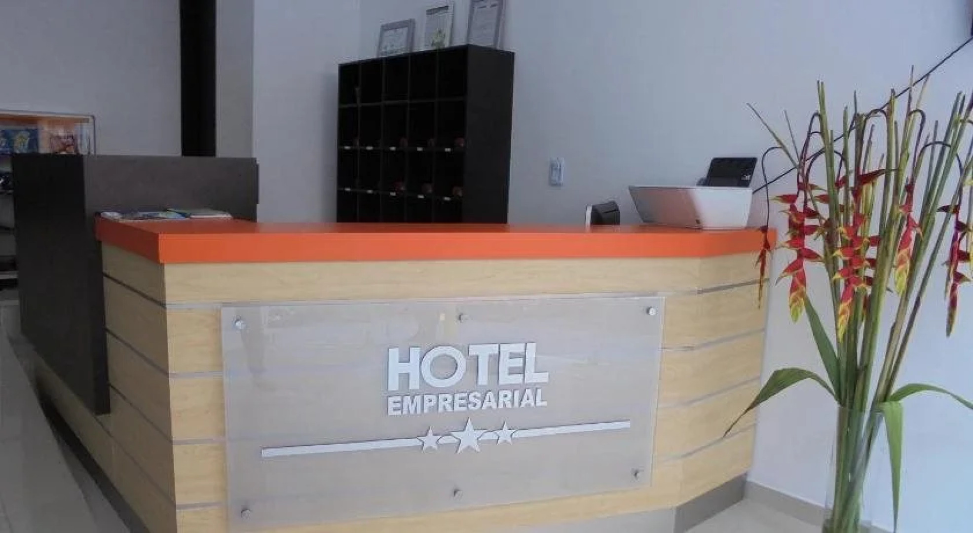 Hotel Empresarial