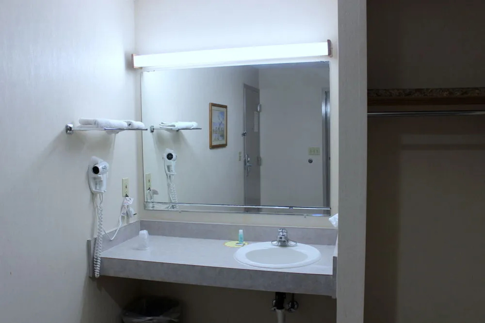 DeSoto Inn & Suites - Missouri Valley, I-29, Exit - 75