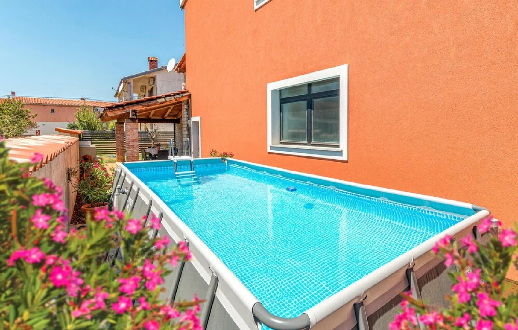 Beautiful Home in Sisan With Wifi and 5 Bedrooms