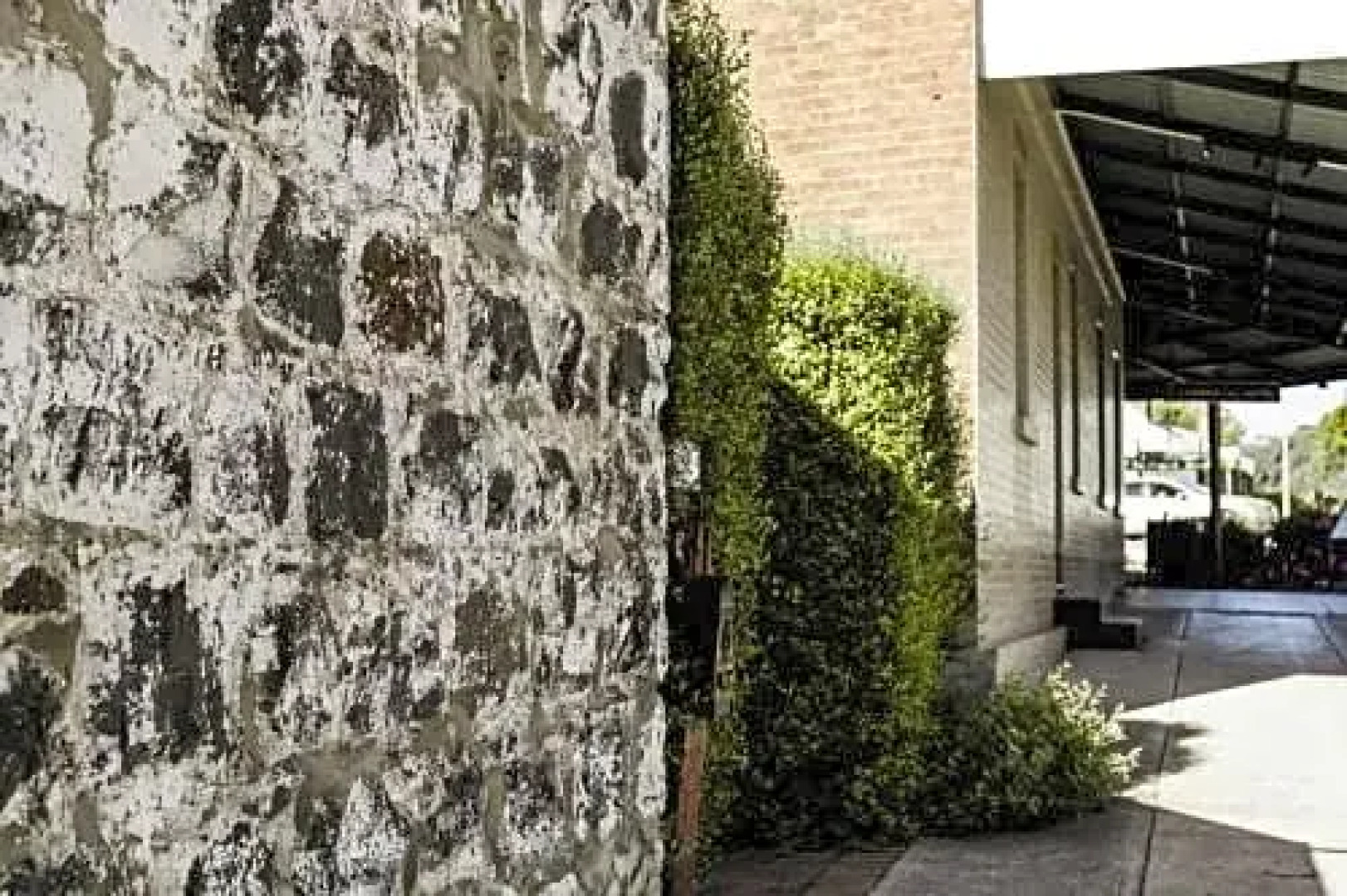 The Commercial Quarters - Room 2-has air conditioning, free WIFI, TV and fridge