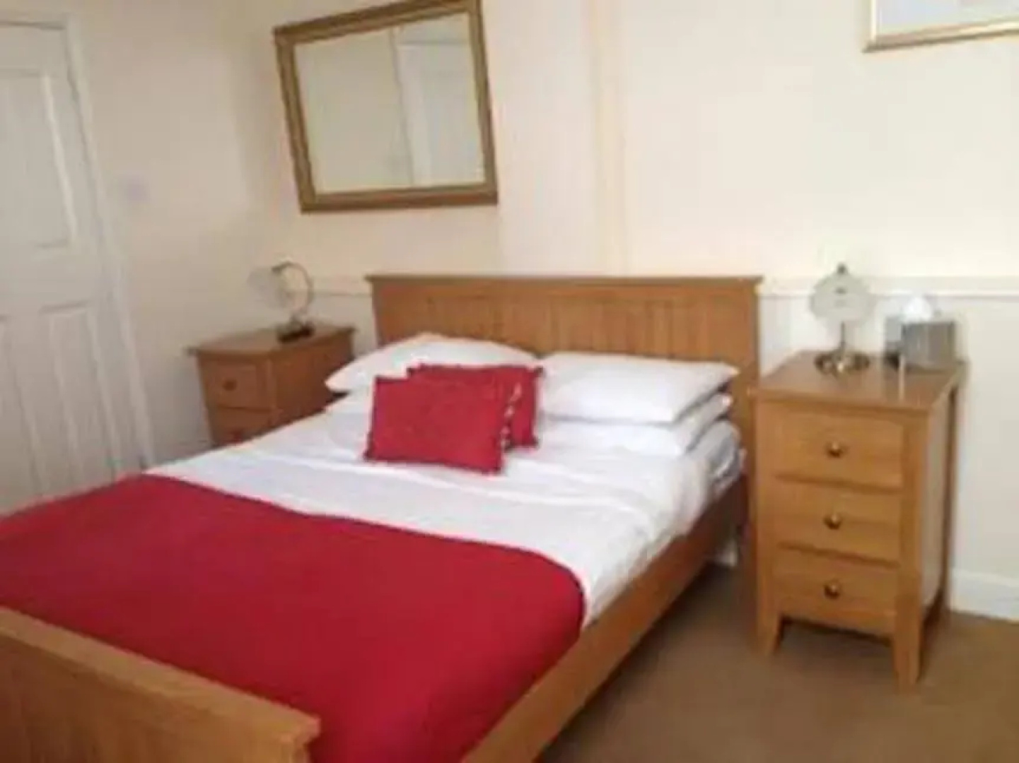 Cross Street Guesthouse