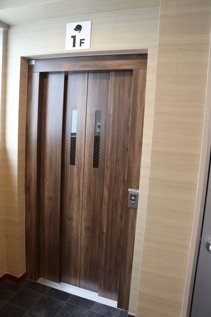 RED HELMET House＆Sports Bar Hiroshima - Hostel