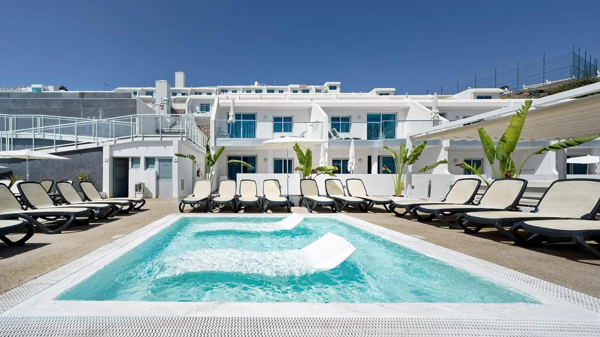 Apartamentos Blue Star