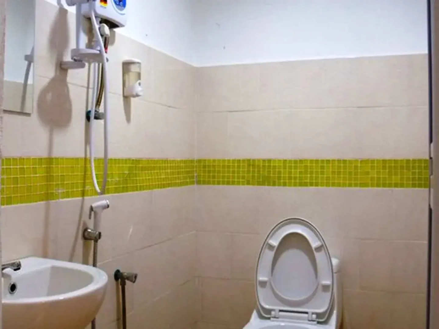 Hotel O Taj (seksyen 7)