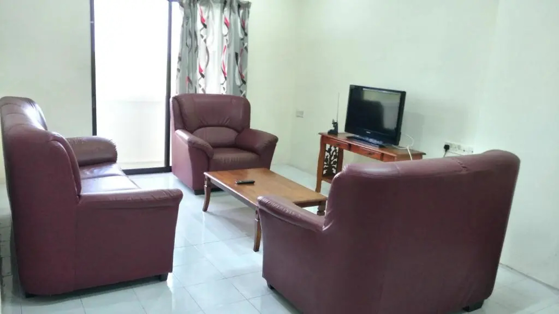 Desair Apartment By SCHT