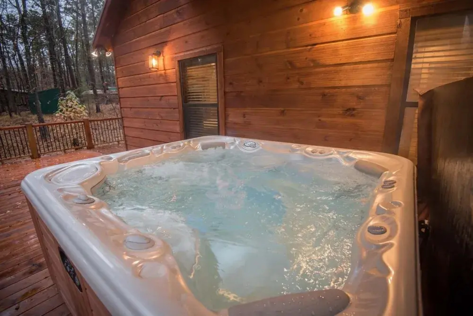 All Decked Out Cabin in the Woods With Fireplace, Bbq, and Swing Bed by Redawning