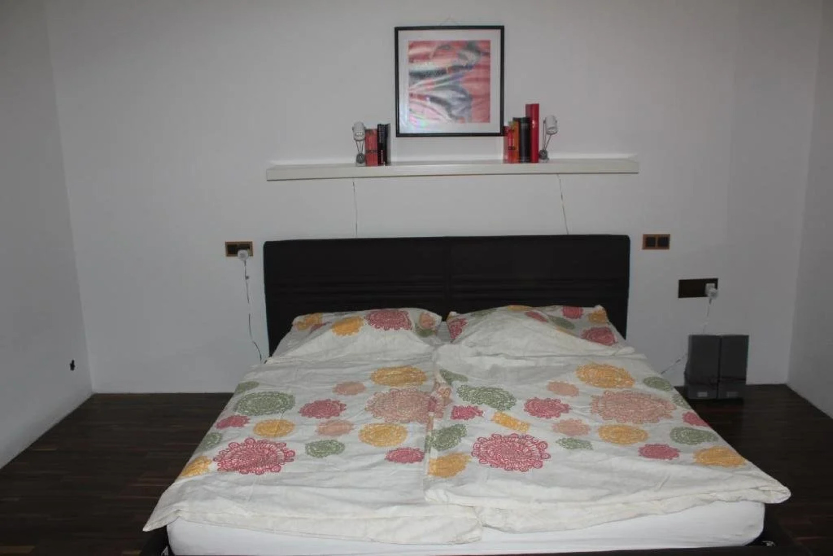 Haus mit Badeteich und Blick zum See