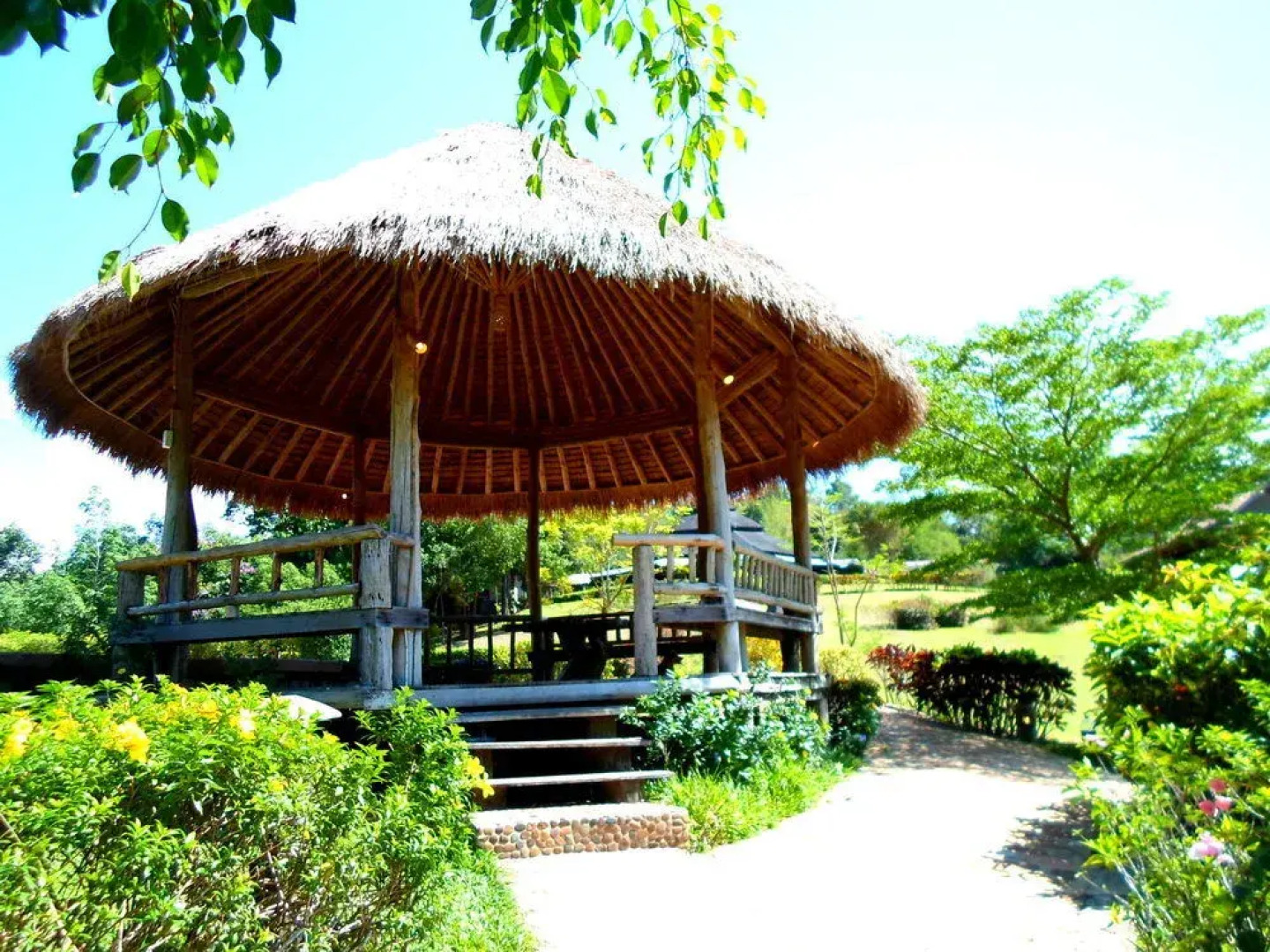 The Cliff and River Jungle Resort