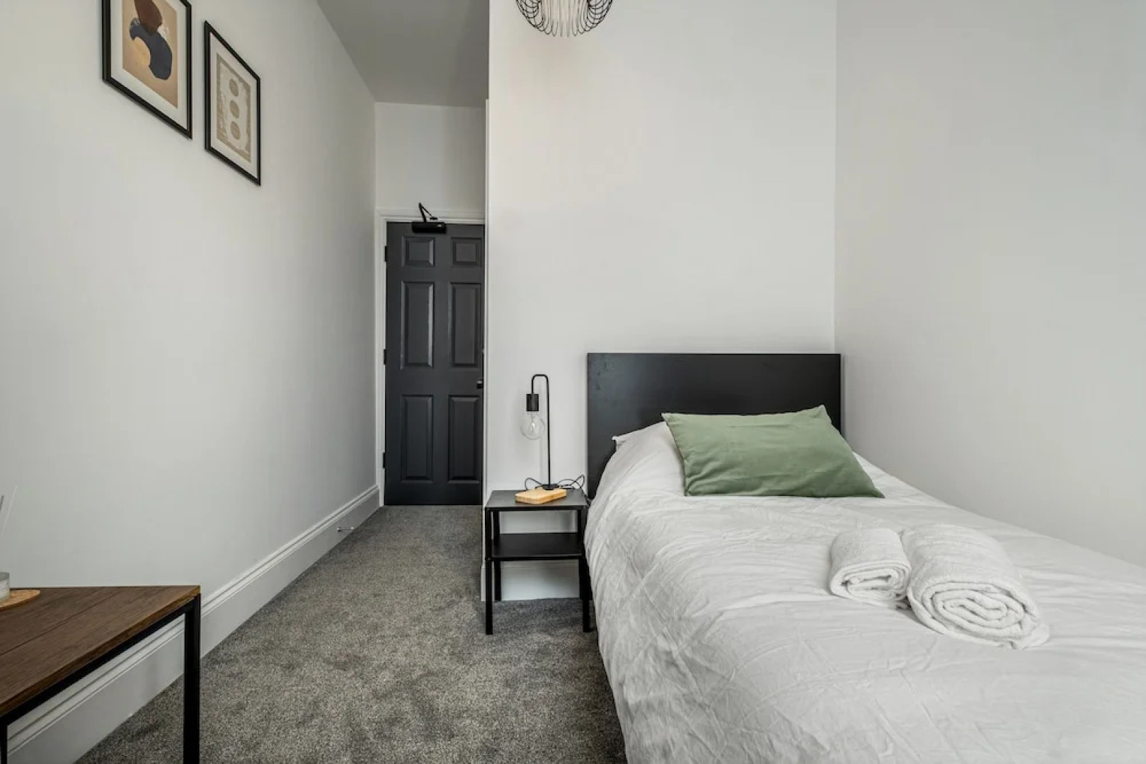 Immaculate 6-bed House in Newcastle