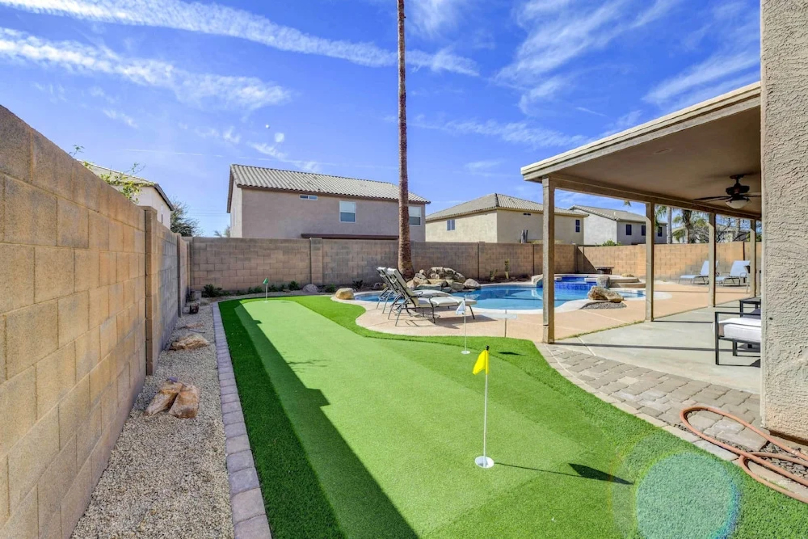 Putting Green, Pool & Spa: Home in Queen Creek!