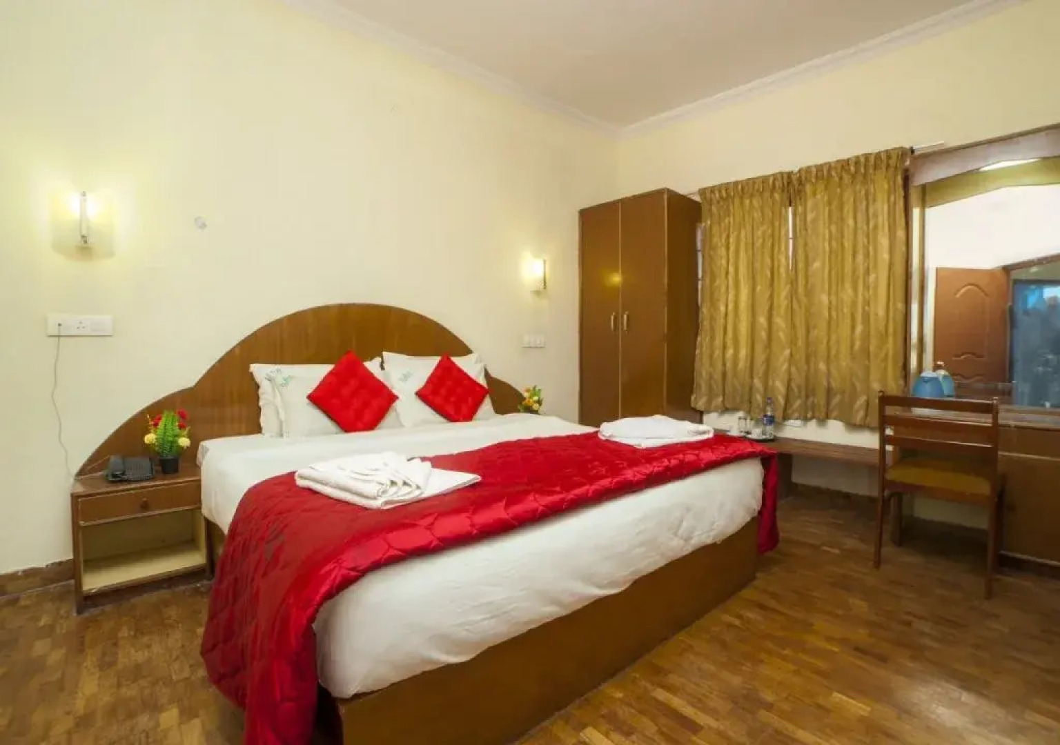 Tulips Elkhill Resorts