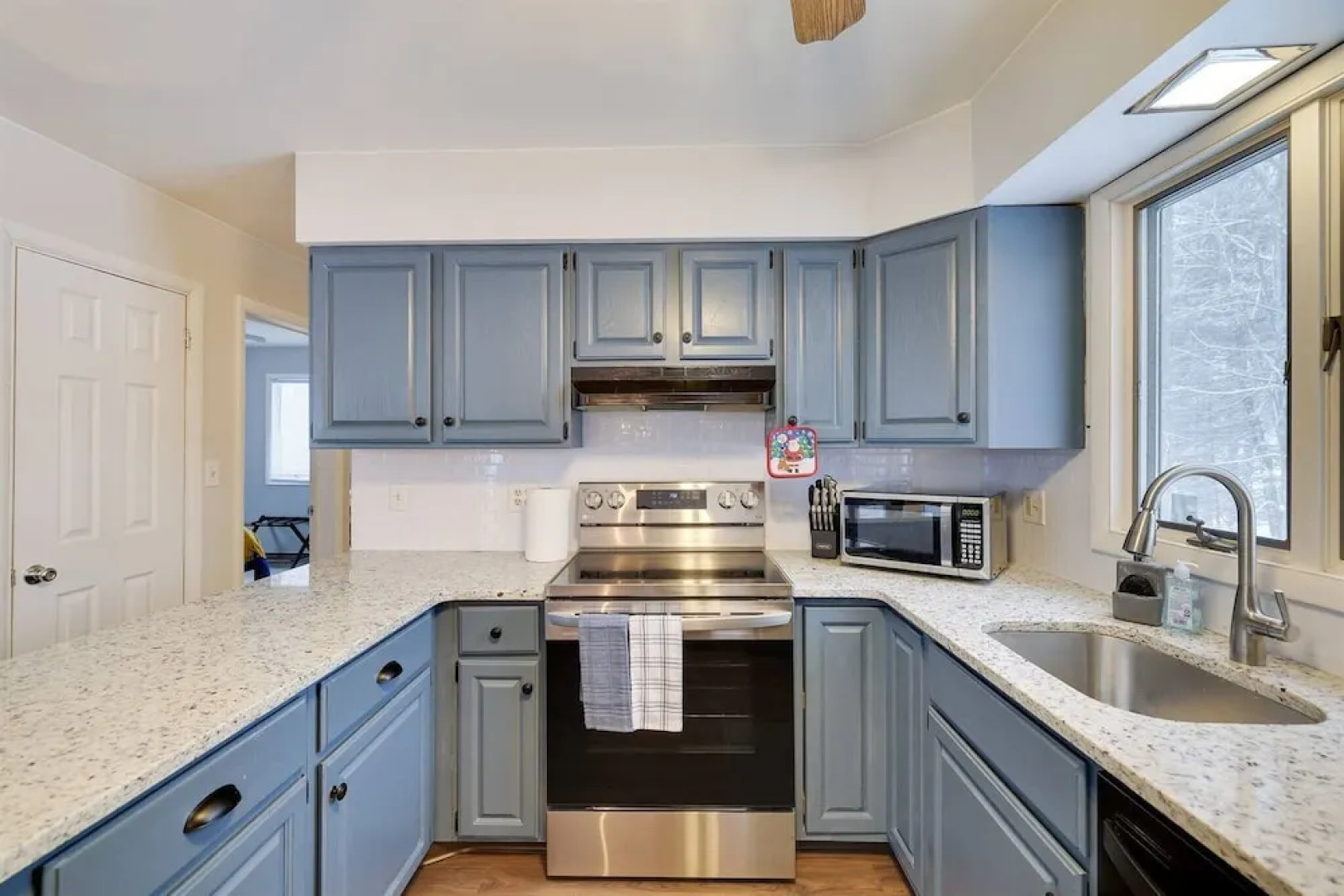 Dream Lakehouse Wfirepit Fireplace, Bbq, Wi-fi