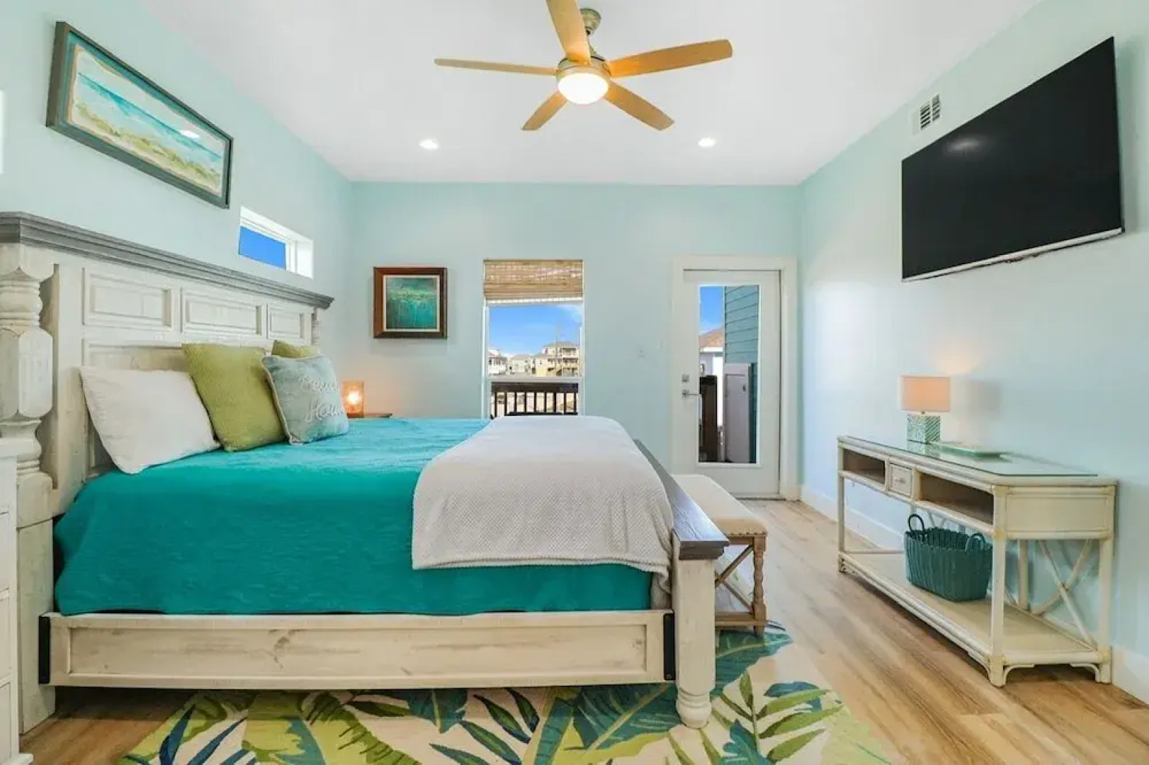 Coral Breeze 3 Bedroom Home by RedAwning