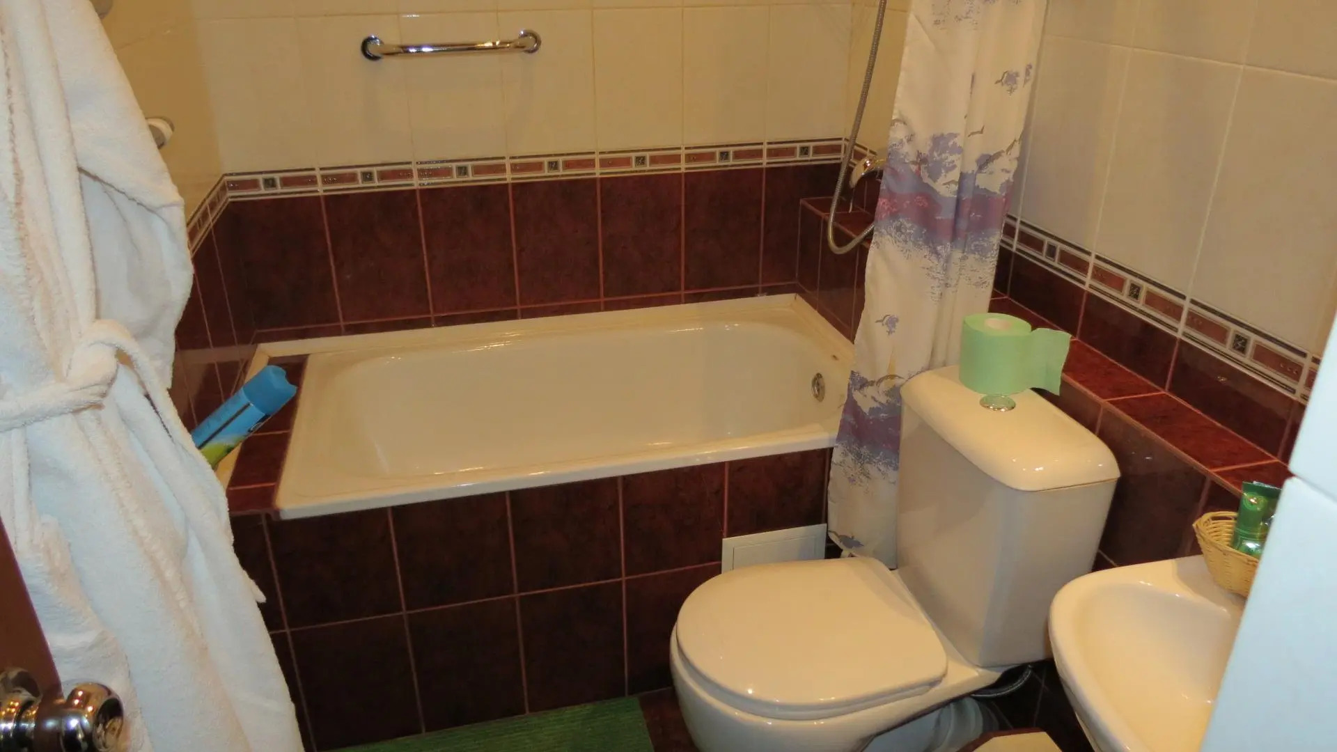 Отель Эсмеральд