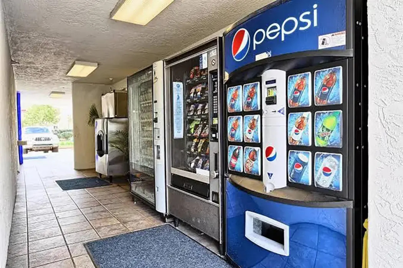 Super 8 by Wyndham Petaluma