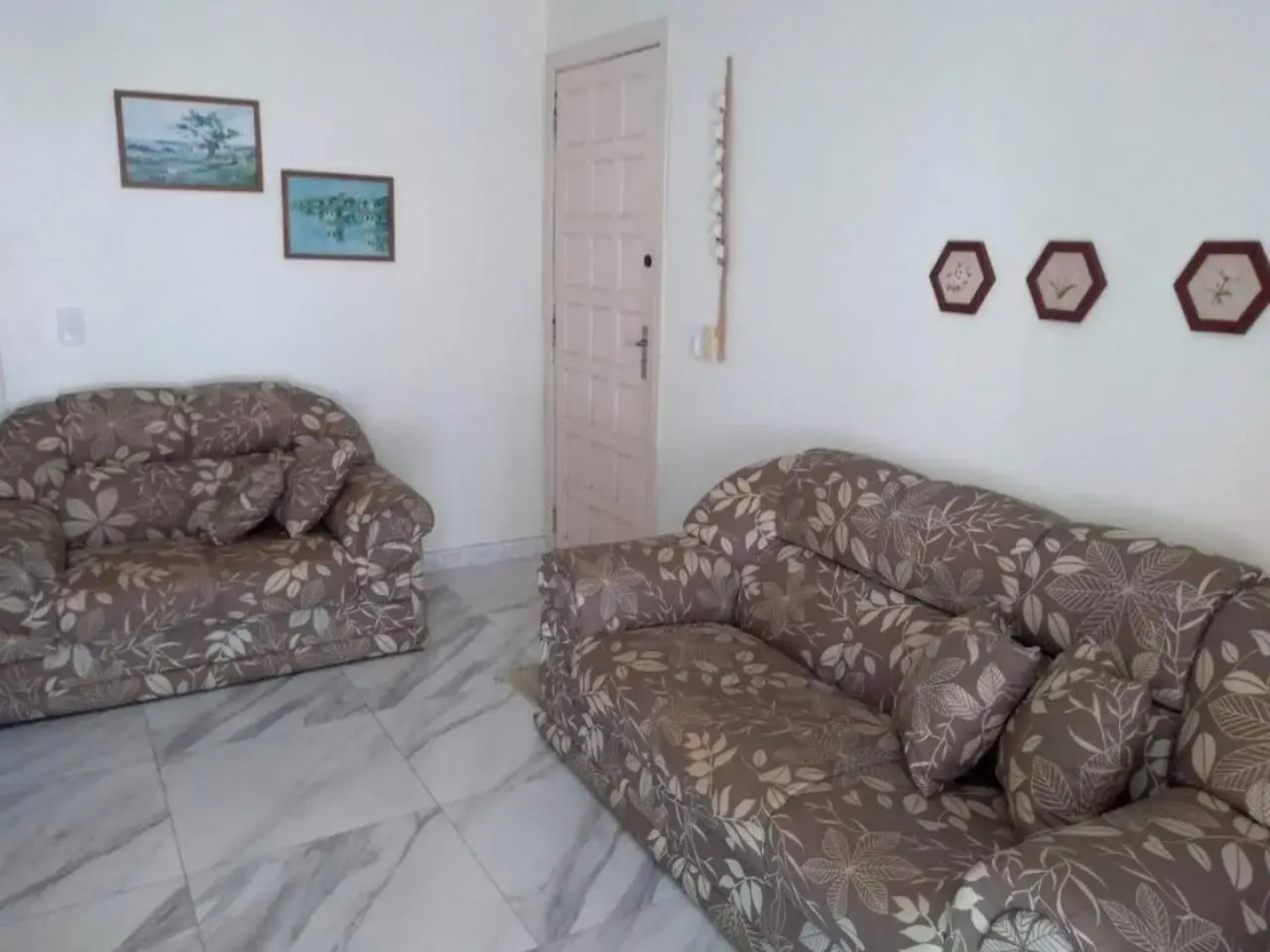 APTO TÉRREO a 50 Metros do MAR em Condomínio com PISCINAS MARAVILHOSAS