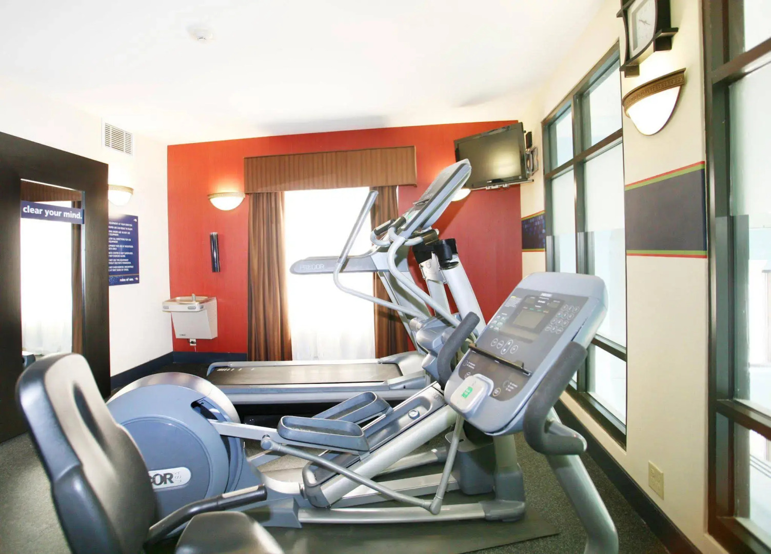 Hampton Inn & Suites Chesapeake-Square Mall