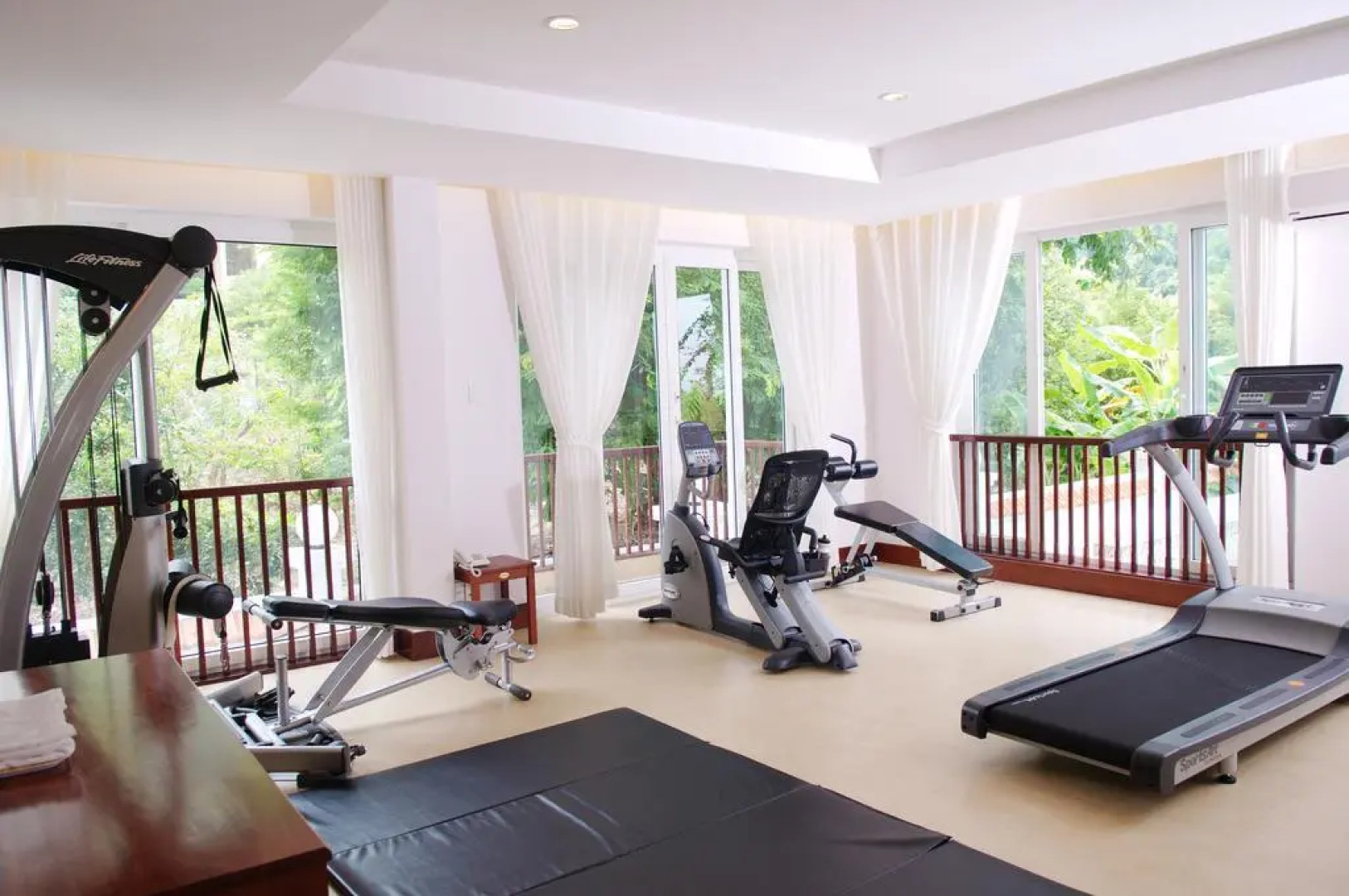 Valley Mountain Hotel