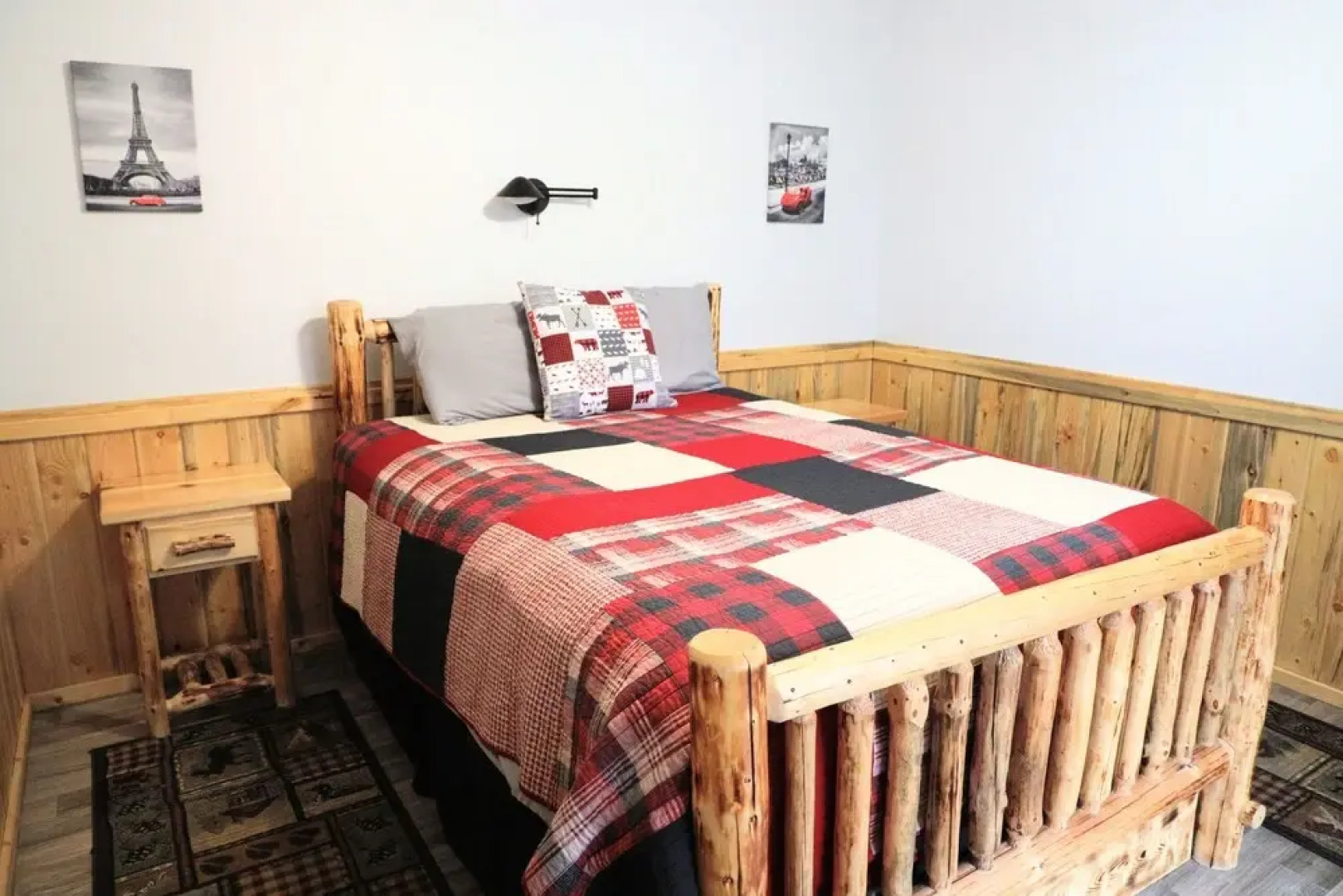 Eycat Lodging Company