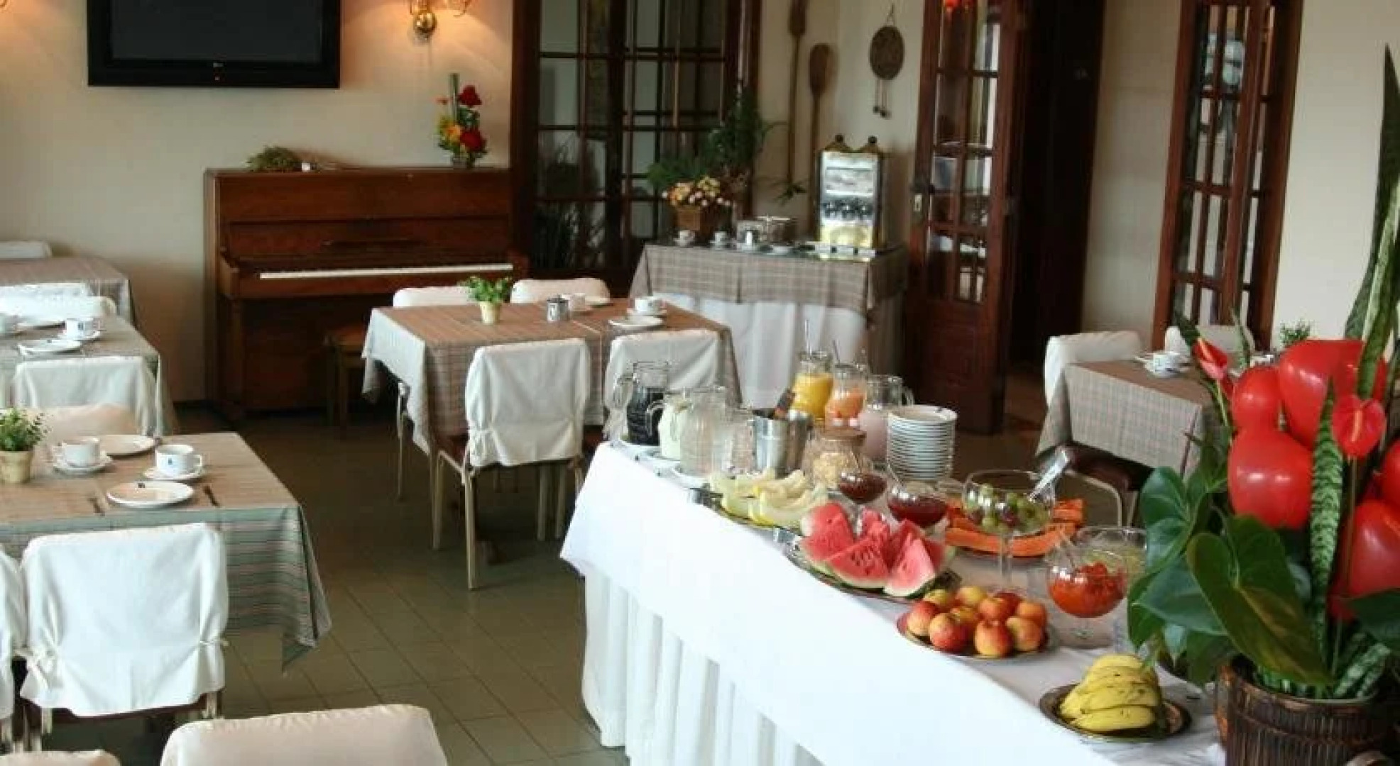 Hotel Dominguez Master